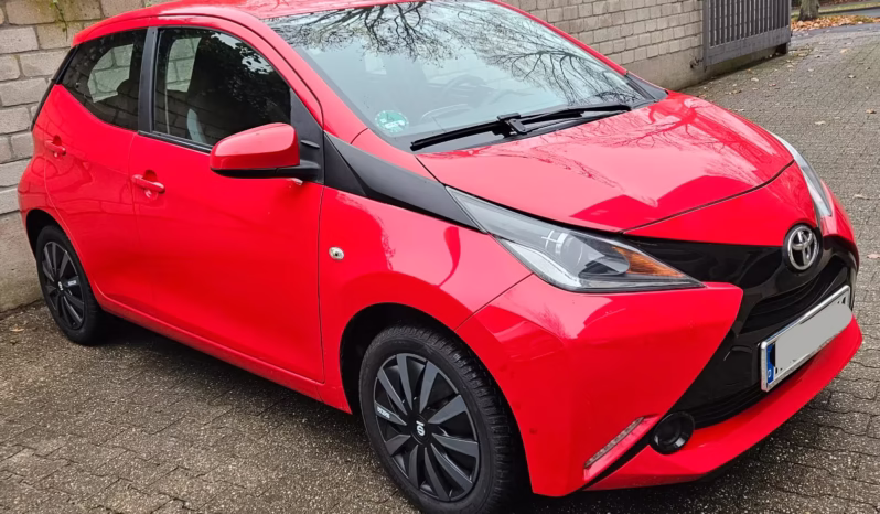 
								Toyota Aygo full									