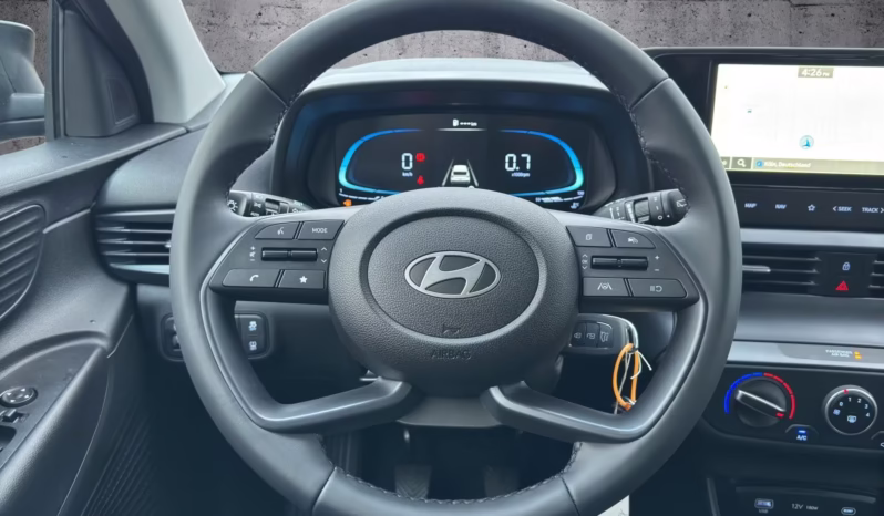 
								Hyundai i20 full									