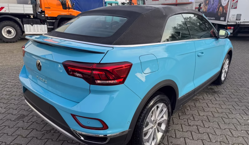 
								Volkswagen T-Roc full									