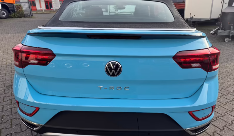 
								Volkswagen T-Roc full									