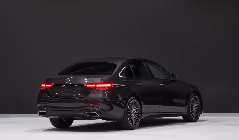 
								Mercedes-Benz C 180 full									