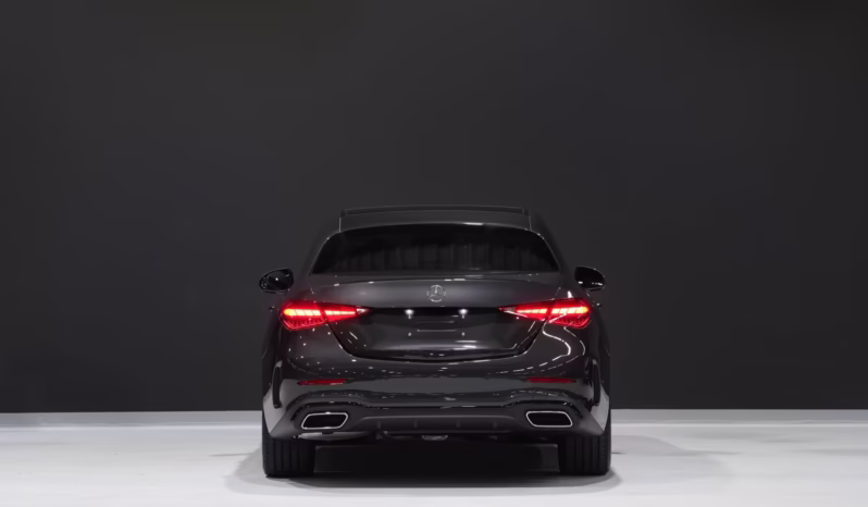 
								Mercedes-Benz C 180 full									