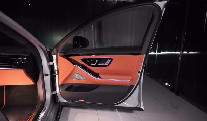 
								Mercedes-Benz S 500 full									