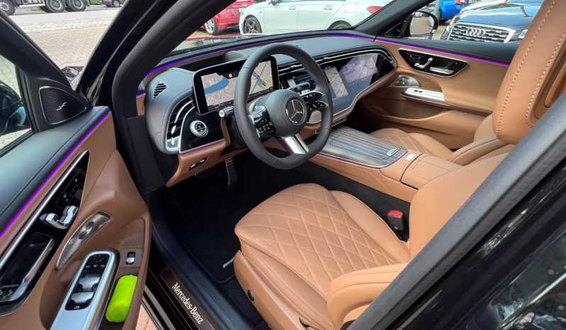 
								Mercedes-Benz E 200 full									