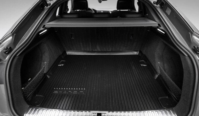 
								Audi e-tron Sportback full									