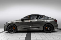 
										Audi e-tron Sportback full									