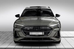 
										Audi e-tron Sportback full									